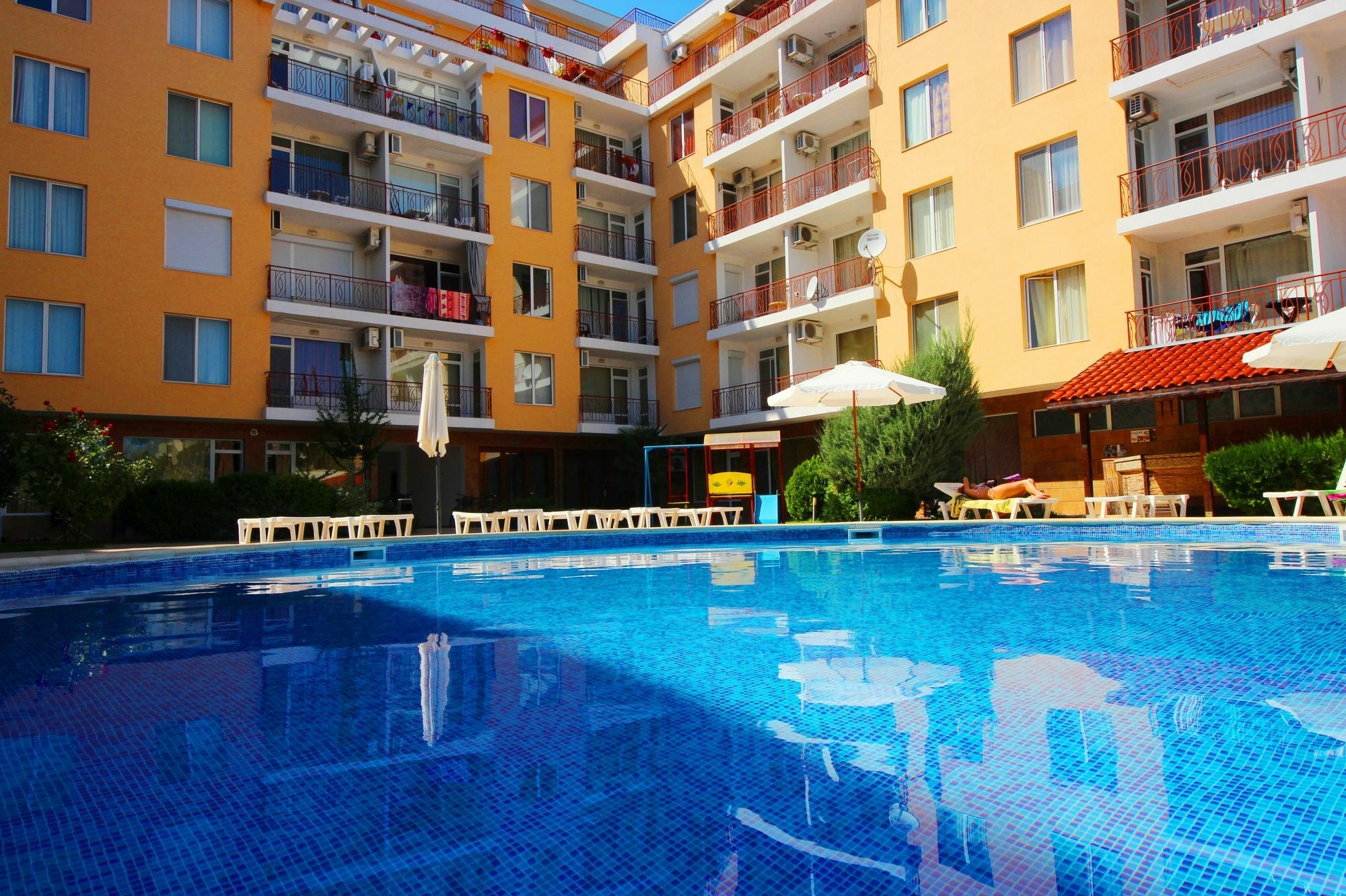 Sunny Day 1 - Menada Apartments Sunny Beach Ngoại thất bức ảnh