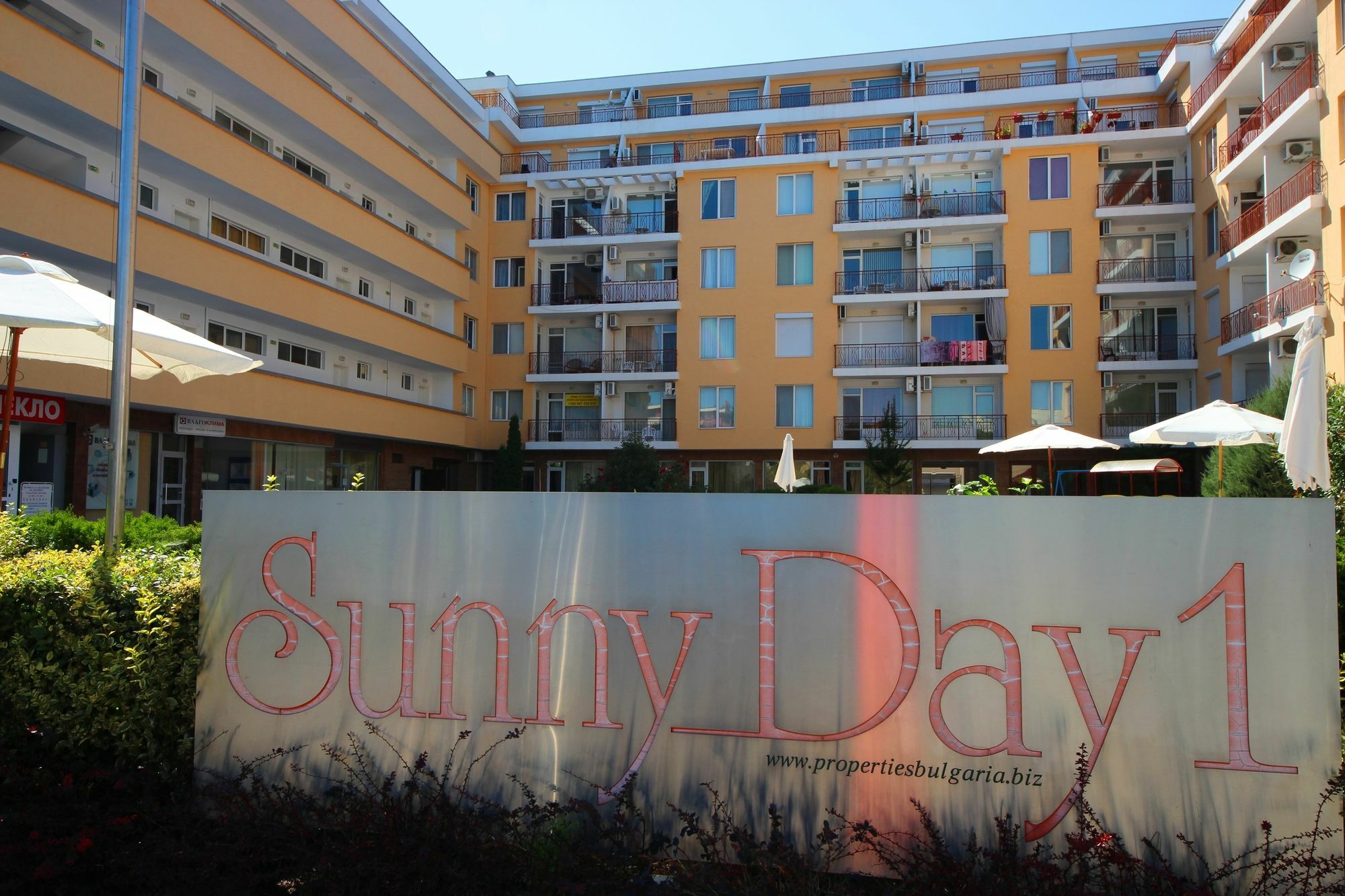 Sunny Day 1 - Menada Apartments Sunny Beach Ngoại thất bức ảnh