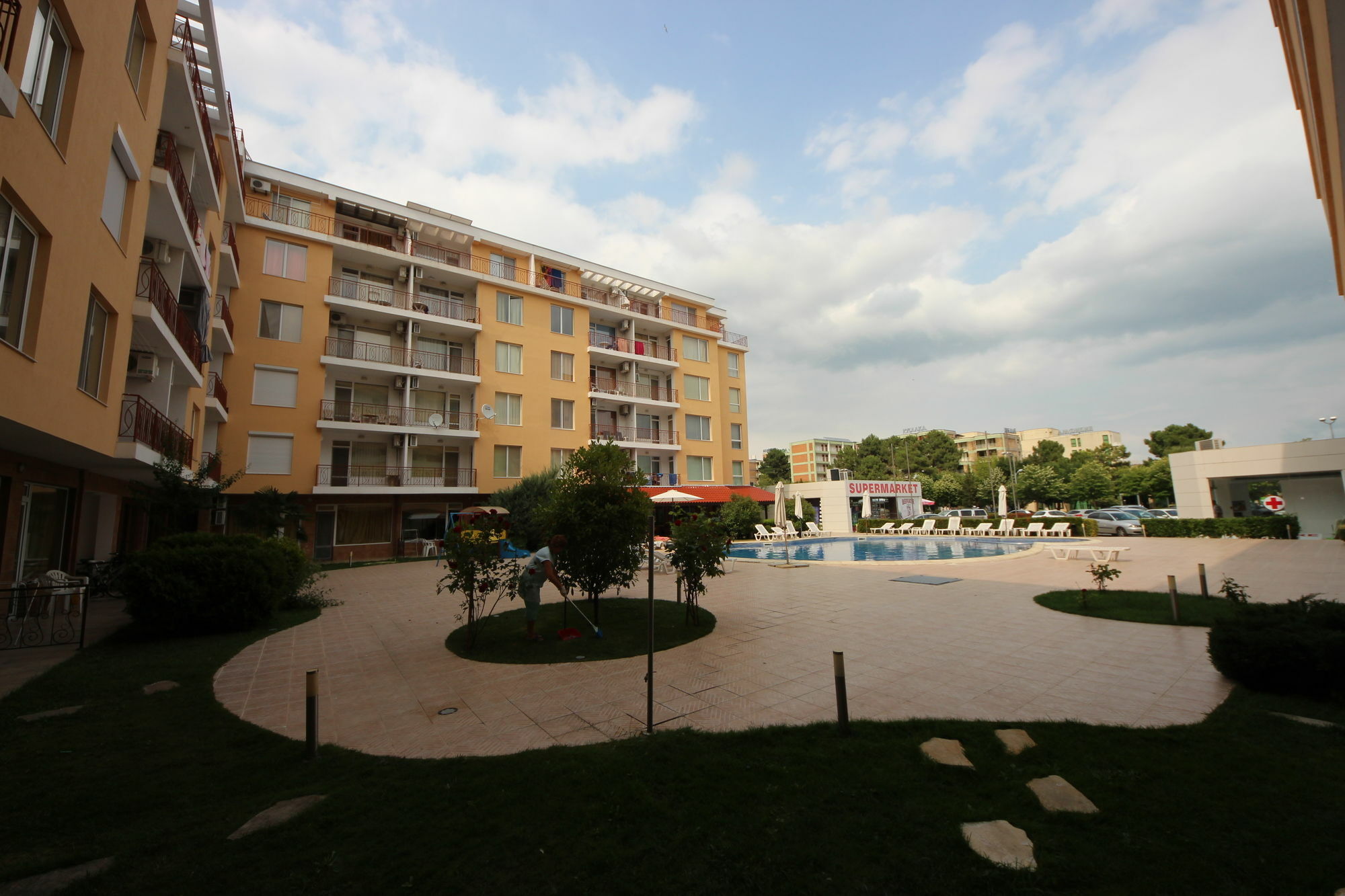 Sunny Day 1 - Menada Apartments Sunny Beach Ngoại thất bức ảnh