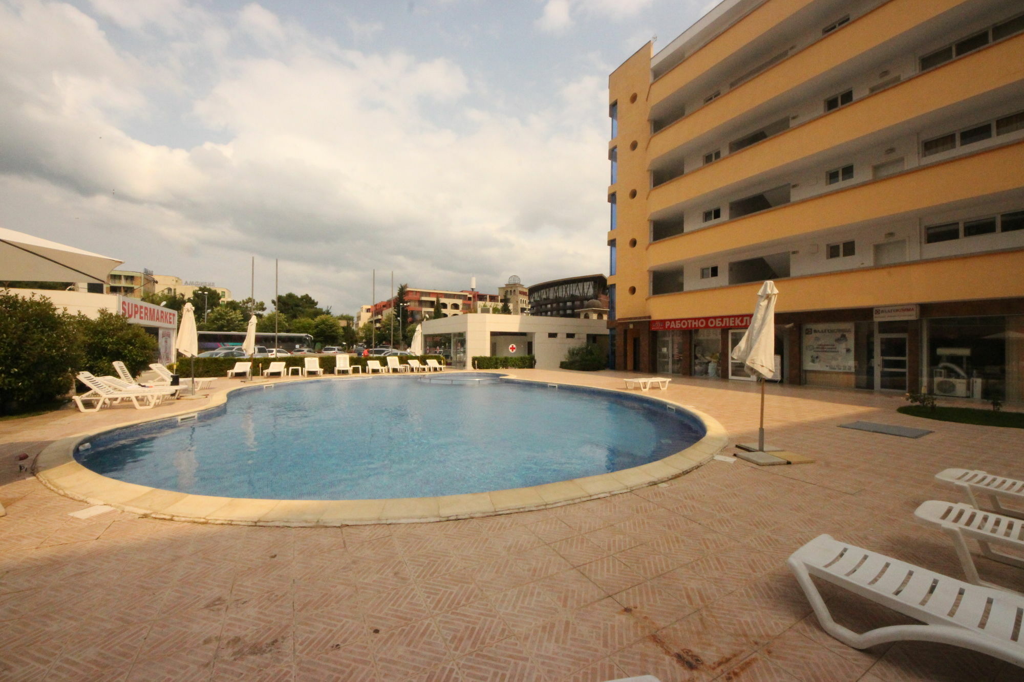 Sunny Day 1 - Menada Apartments Sunny Beach Ngoại thất bức ảnh